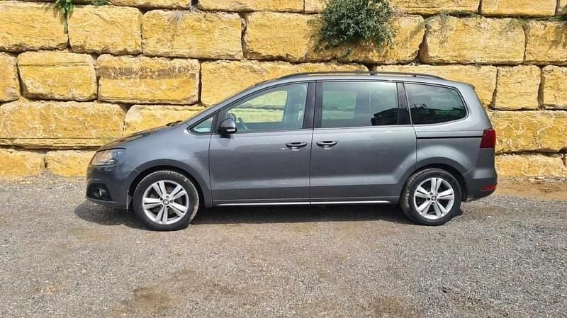 Usado Seat Alhambra Style 150 HP (110 kW) 2017 Cinzento Monovolume