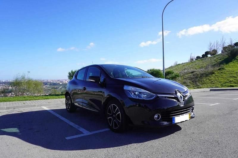 Preto Usado 2015 Renault Clio IV Citadino | € 8.690 (Super Preço) - Imagem 1/4