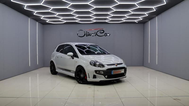 Cinzento Usado 2011 Abarth Punto Evo Citadino | € 13.450 - Imagem 1/4