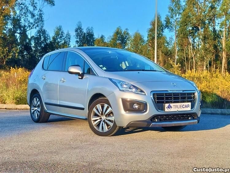 Cinza Usado 2015 Peugeot 3008 SUV | € 17.500 - Imagem 1/1