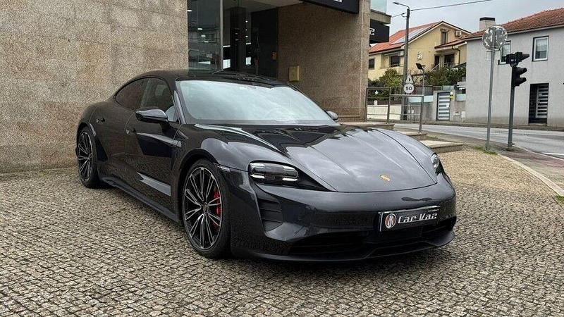 Usado Porsche Taycan 4S 319 kW (435 HP) 2021 Cinza Sedan