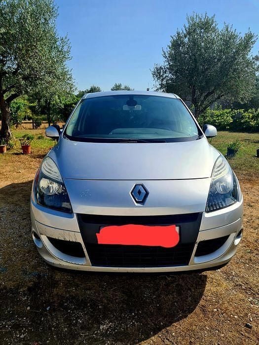 Usado 2014 Renault Grand Scénic III Monovolume | € 5.500 (Super Preço) - Imagem 1/4