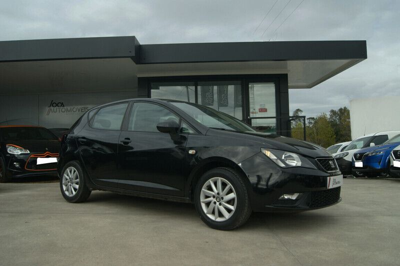 Preto Usado 2016 Seat Ibiza Reference Citadino | € 11.950 (Preço justo) - Imagem 1/4