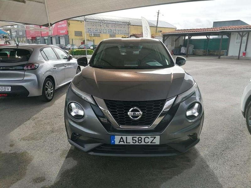 Usado Nissan Juke N-Connecta 114 HP (83 kW) 2021 Cinza SUV