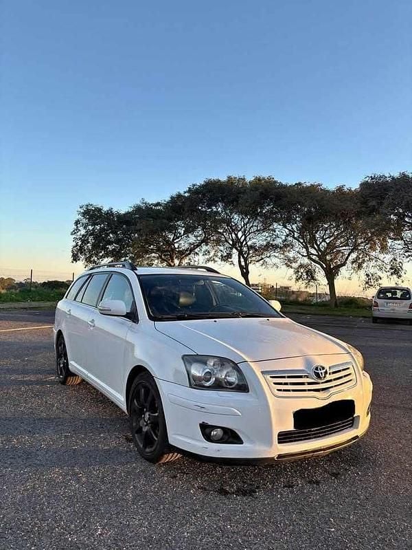Usado Toyota Avensis 150 HP (110 kW) 2007 Cinzento Carrinha