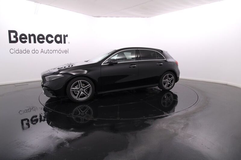 Preto Usado 2023 Mercedes A200 Advanced Plus Sedan | € 35.850 (Preço justo) - Imagem 1/4