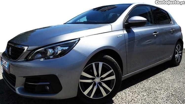 Cinza Usado 2021 Peugeot 308 Style Citadino | € 11.899 (Preço justo) - Imagem 1/1