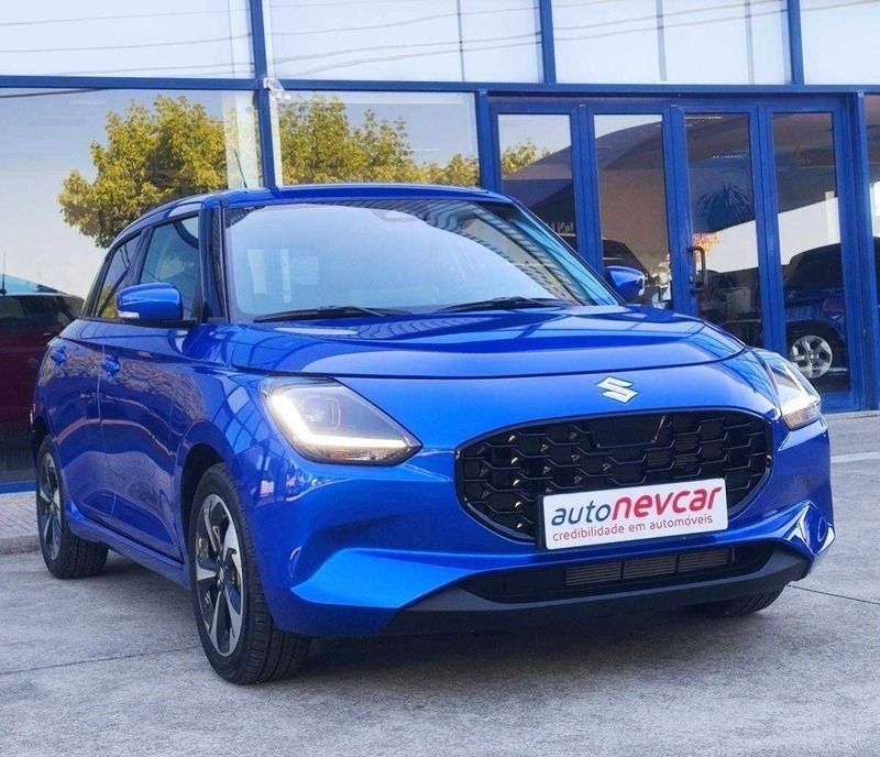 Azul Usado 2024 Suzuki Swift GLX Citadino | € 21.900 - Imagem 1/4