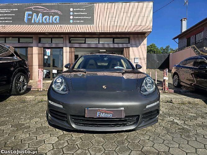 Cinza Usado 2014 Porsche Panamera Sedan | € 40.999 (Preço justo) - Imagem 1/1