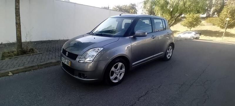 Usado 2006 Suzuki Swift Sedan | € 3.150 - Imagem 1/4