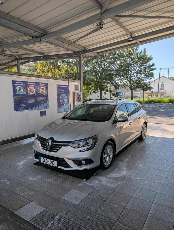 Usado Renault Mégane GrandTour 110 HP (80 kW) 2017 Cinzento Carrinha