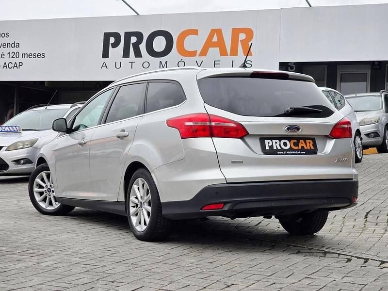 Usado Ford Focus 125 HP (91 kW) 2017 Cinzento Carrinha
