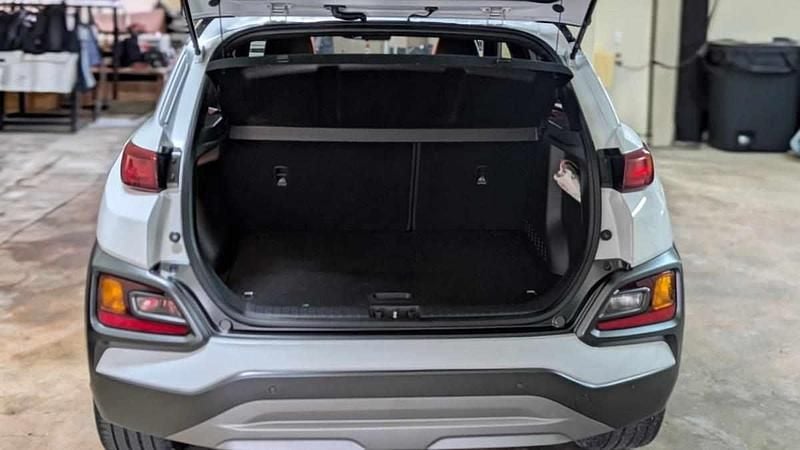 Usado Hyundai Kauai 120 HP (88 kW) 2020 Branco SUV