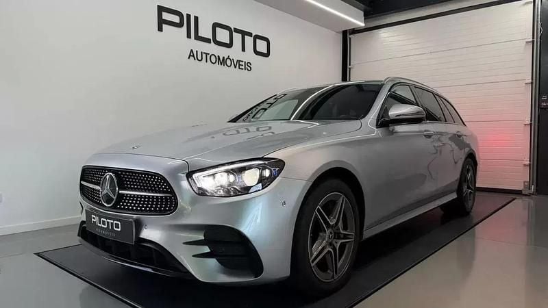 Cinzento Usado 2023 Mercedes E300 AMG line Carrinha | € 46.990 (Preço justo) - Imagem 1/4