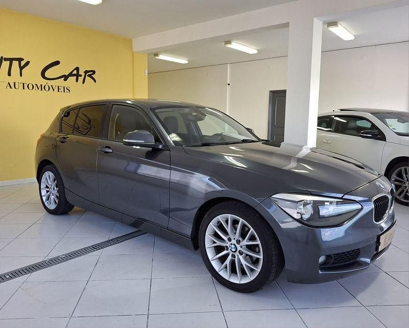 Usado 2013 BMW 118 Sport Line Citadino | € 13.690 (Preço justo) - Imagem 1/4