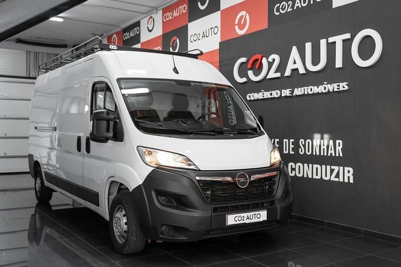 Branco Usado 2023 Opel Movano Van | € 28.900 - Imagem 1/4