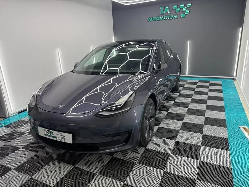 Cinza escuro Usado 2021 Tesla Model 3 Standard Range Plus Sedan | € 22.500 (Preço justo) - Imagem 1/4