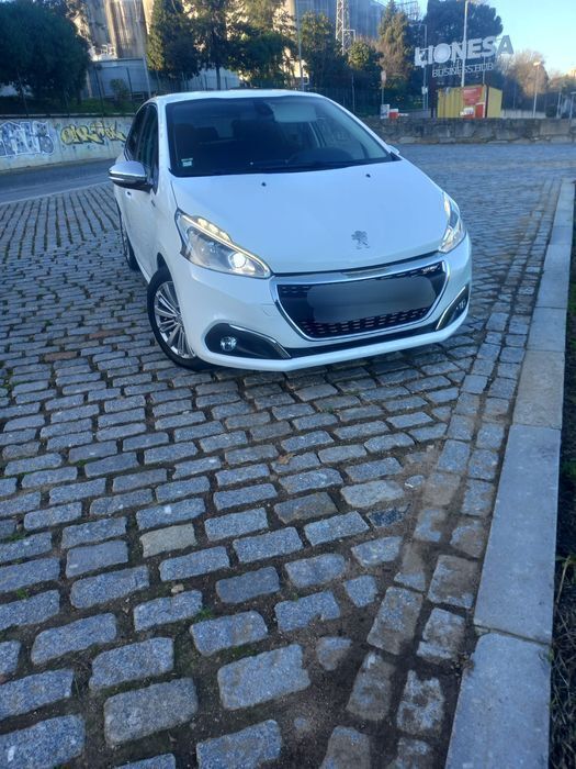 Usado 2017 Peugeot 208 Style Citadino | € 12.000 (Preço elevado) - Imagem 1/4
