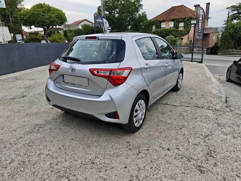 Usado Toyota Yaris 90 HP (66 kW) 2017 Sedan