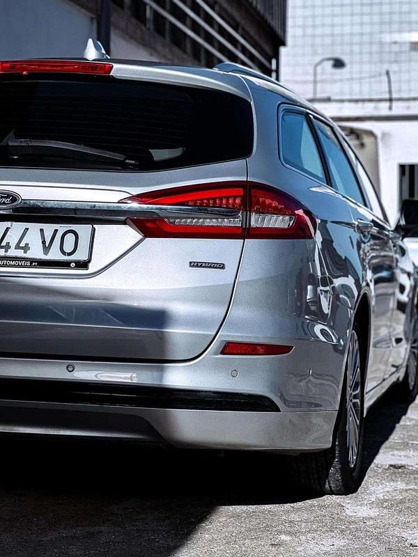 Usado Ford Mondeo 187 HP (137 kW) 2020 Cinzento Carrinha
