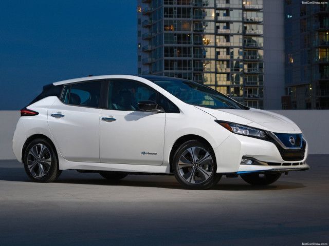 Usado Nissan Leaf 110 kW (150 HP) 2022 Branco Citadino