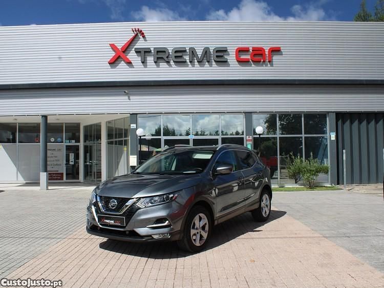 Cinza Usado 2018 Nissan Qashqai Tekna SUV | € 19.750 (Preço justo) - Imagem 1/1