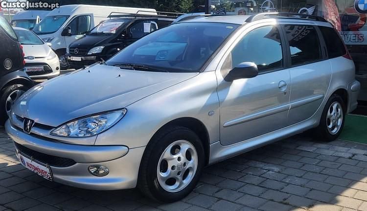 Cinza Usado 2003 Peugeot 206 Carrinha | € 3.749 (Preço justo) - Imagem 1/1