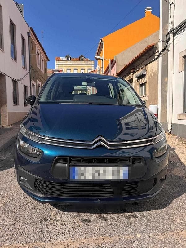 Usado Citroën C4 Picasso 131 HP (96 kW) 2021 Verde Monovolume