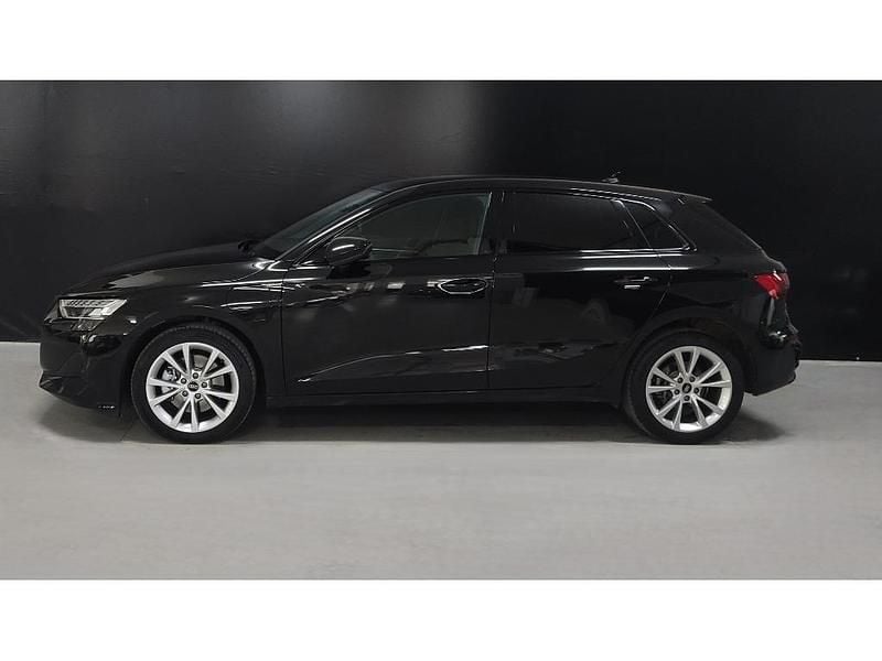 Usado Audi A3 Sportback e-tron 150 HP (110 kW) 2024 Preto Citadino