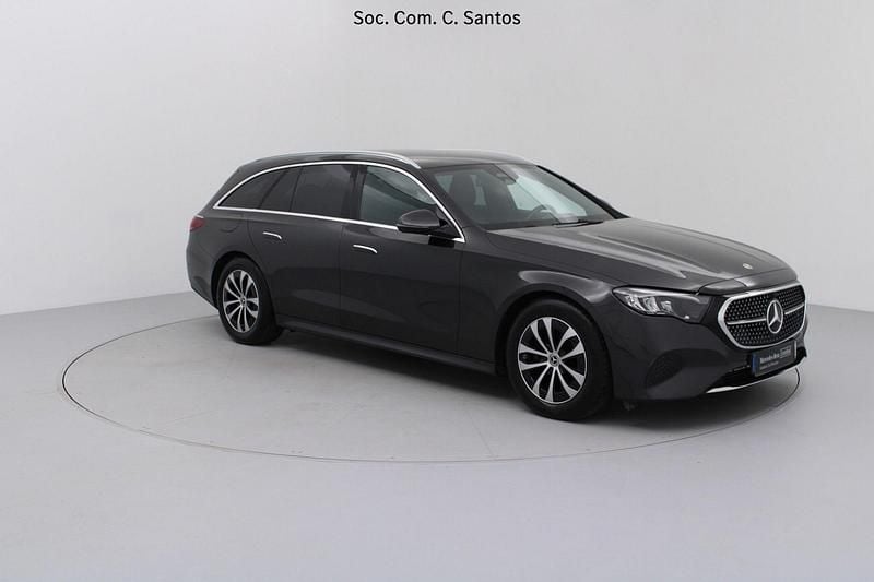 Cinza Usado 2024 Mercedes E220 Avantgarde Carrinha | € 49.990 (Super Preço) - Imagem 1/4