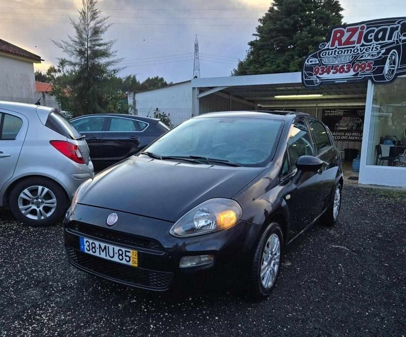 Preto Usado 2012 Fiat Punto Citadino | € 4.900 (Bom preço) - Imagem 1/4