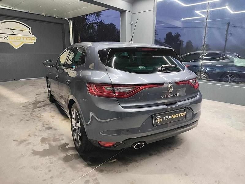 Usado Renault Mégane IV 110 HP (80 kW) 2016 Cinzento Citadino