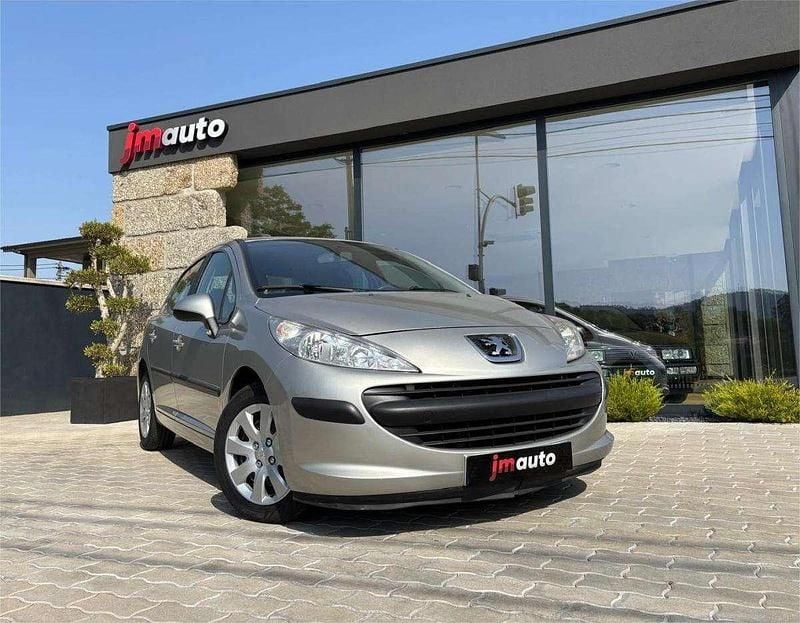 Cinzento Usado 2008 Peugeot 207 | € 5.800 - Imagem 1/4