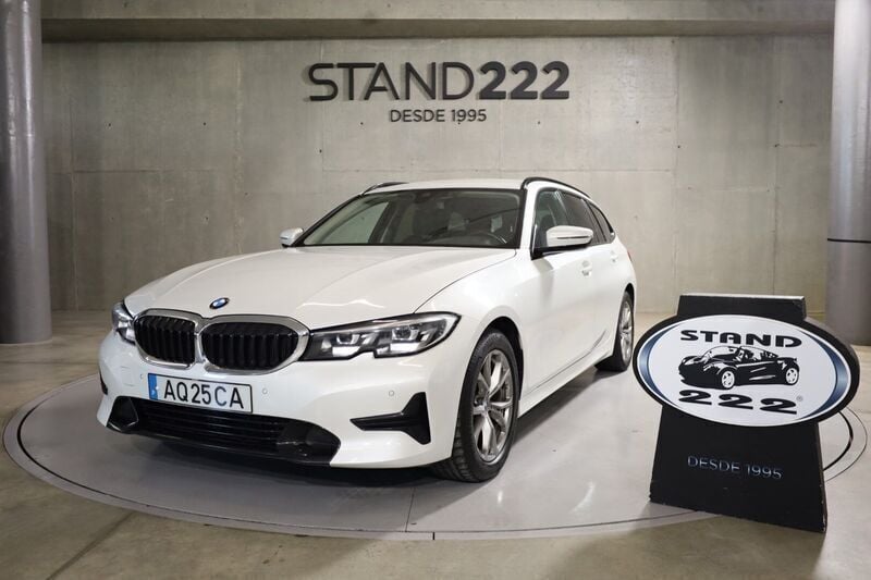 Branco Usado 2022 BMW 318 Sport Line Carrinha | € 34.750 (Preço justo) - Imagem 1/4