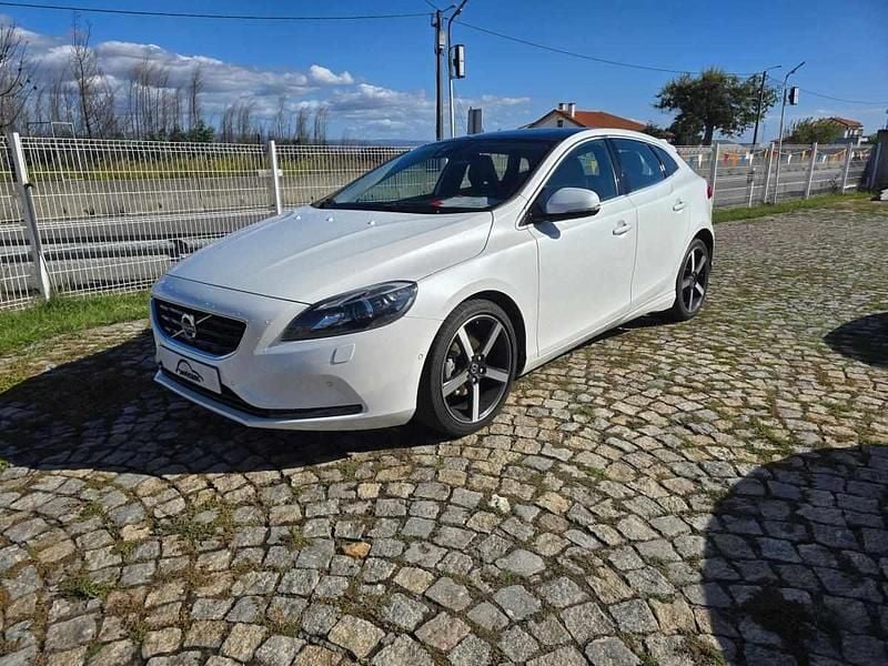 Branco Usado 2013 Volvo V40 Carrinha | € 9.750 (Preço justo) - Imagem 1/4
