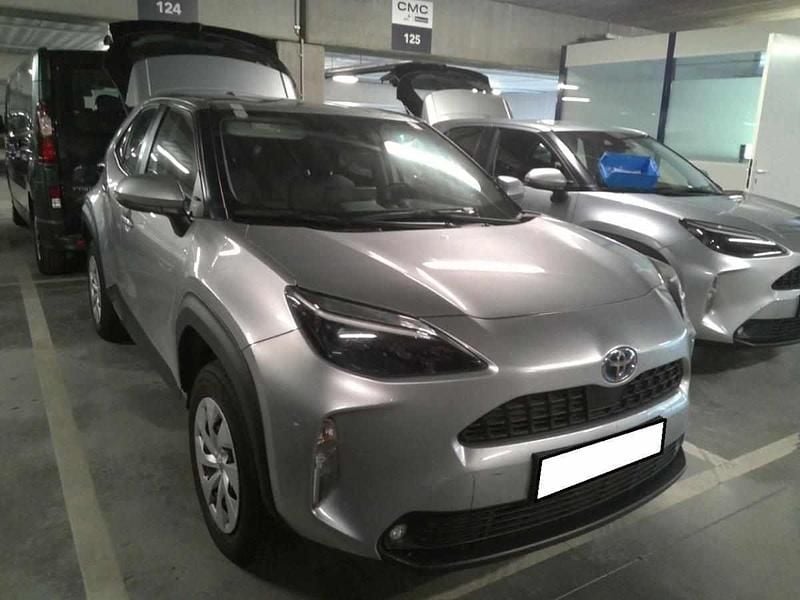Cinzento Usado 2023 Toyota Yaris Hybrid | € 23.900 (Preço justo) - Imagem 1/4