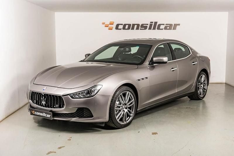 Cinza Usado 2017 Maserati Ghibli GranLusso Coupé | € 47.890 (Preço justo) - Imagem 1/4