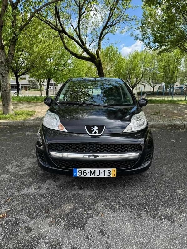 Preto Usado 2011 Peugeot 107 Citadino | € 5.000 (Super Preço) - Imagem 1/4