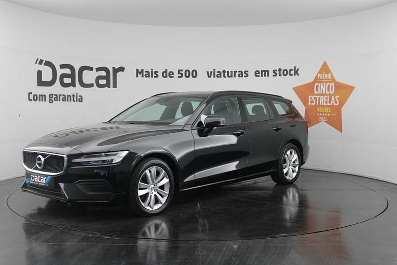 Usado Volvo V60 Momentum 197 HP (144 kW) 2021 Preto Carrinha