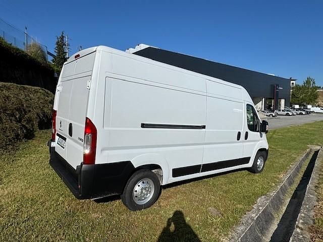 Usado Peugeot Boxer 140 HP (102 kW) 2022 Branco Van