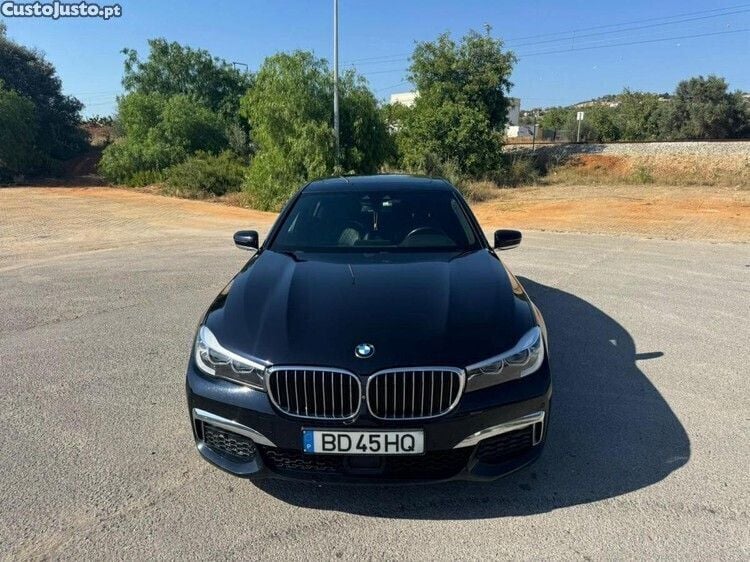 Preto Usado 2019 BMW 740 iPerformance Sedan | € 42.900 - Imagem 1/1