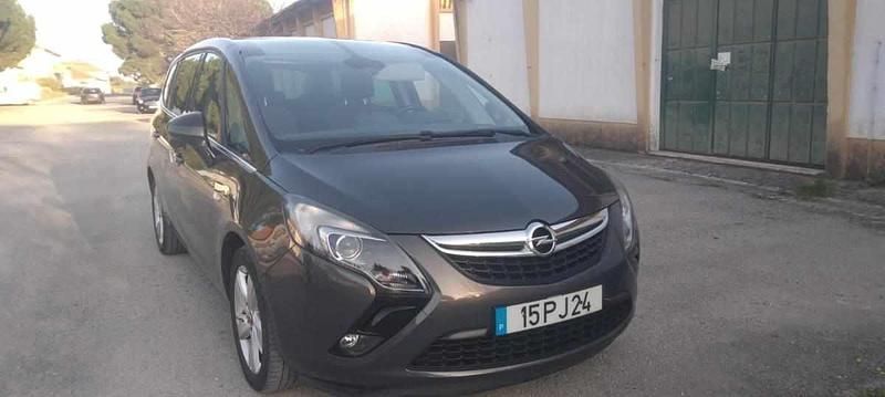 Cinzento Usado 2014 Opel Zafira Monovolume | € 8.900 (Bom preço) - Imagem 1/4