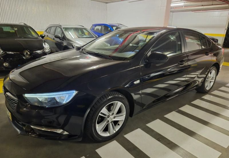 Preto Usado 2019 Opel Insignia Dynamic Citadino | € 12.980 (Preço justo) - Imagem 1/4