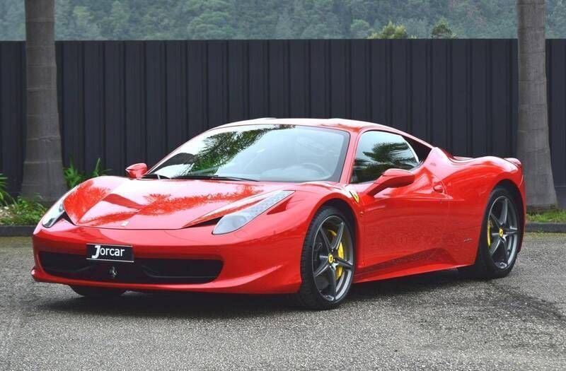 Vermelho Usado 2011 Ferrari 458 Coupé | € 225.000 - Imagem 1/4