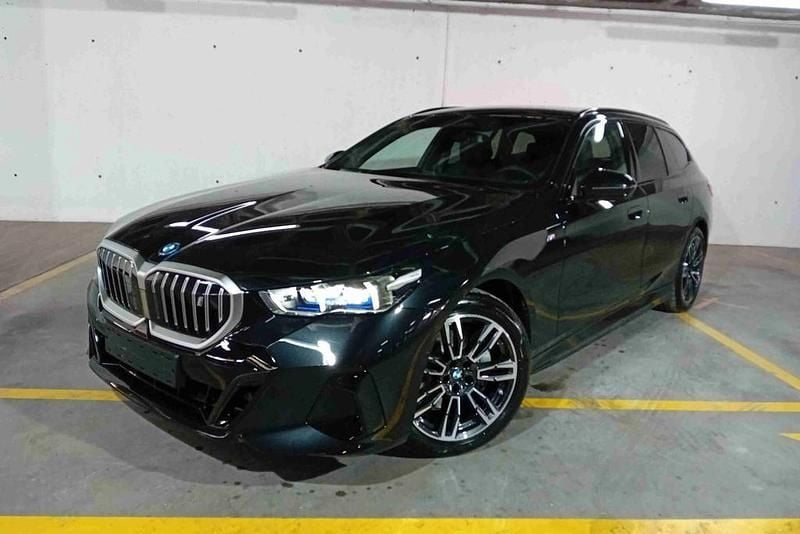 Preto Novo 2025 BMW i5 Sedan | € 81.500 - Imagem 1/4