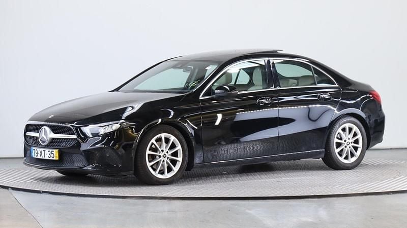 Preto Usado 2019 Mercedes A180 Progressive Sedan | € 22.990 (Preço justo) - Imagem 1/4