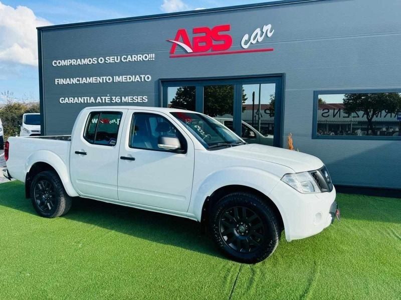 Branco Usado 2012 Nissan Navara Comfort Pickup | € 21.500 (Preço justo) - Imagem 1/4