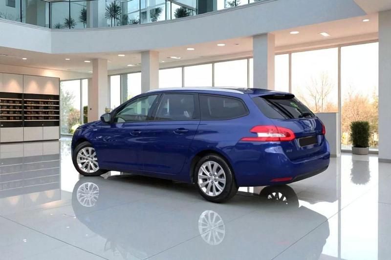 Usado Peugeot 308 SW Active 102 HP (75 kW) 2019 Azul Carrinha