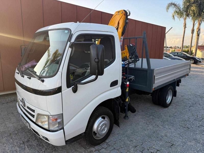 Branco Usado 2011 Toyota Dyna Pickup | € 37.700 - Imagem 1/4