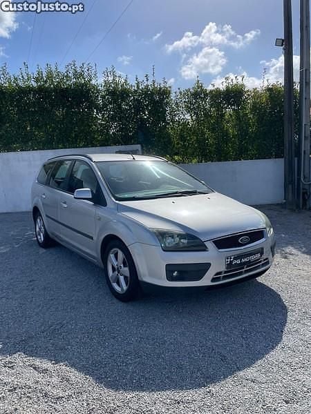 Usado Ford Focus 109 HP (80 kW) 2005 Cinza Carrinha